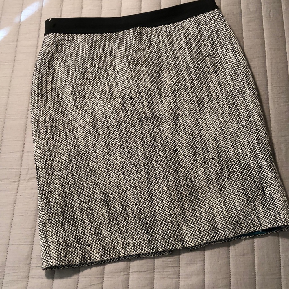 Dalia Collection tweed skirt, Size 12. Black and white